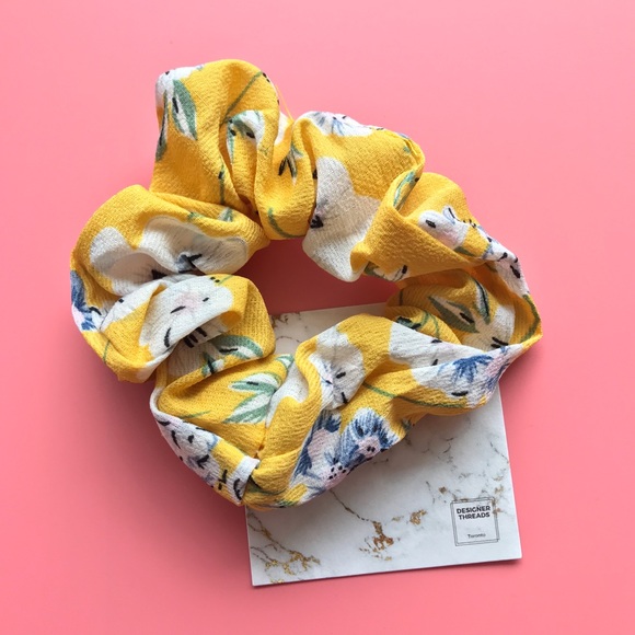 Floral Scrunchie - Night out at Leblon - Picture 3 of 9